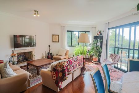 Apartamento à venda com 138m², 4 quartos e 3 vagas Apartamento à venda com 138m², 4 quartos e 3 vagasSala