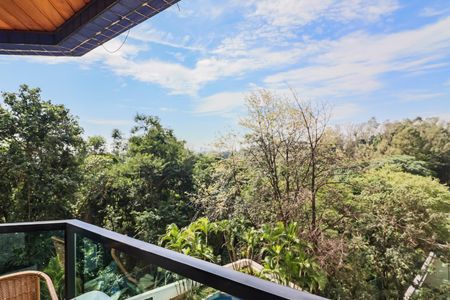 Apartamento à venda com 138m², 4 quartos e 3 vagas Apartamento à venda com 138m², 4 quartos e 3 vagasVaranda