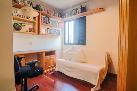 Apartamento à venda com 138m², 4 quartos e 3 vagas Apartamento à venda com 138m², 4 quartos e 3 vagasSuíte 2