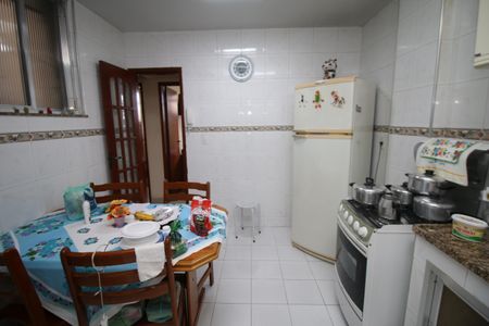 Apartamento à venda com 72m², 2 quartos e sem vagaCozinha