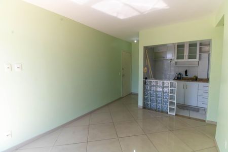 Apartamento à venda com 72m², 2 quartos e 1 vagaSala