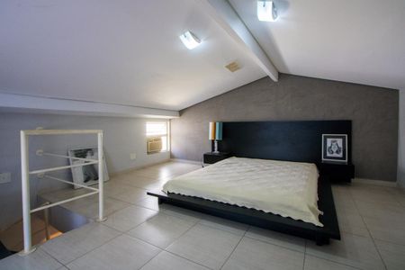 Casa de condomínio à venda com 133m², 3 quartos e 2 vagas Casa de condomínio à venda com 133m², 3 quartos e 2 vagasQuarto 1