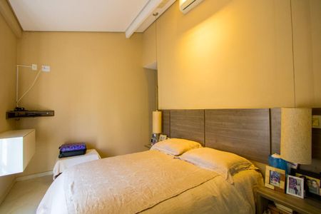 Casa de condomínio à venda com 133m², 3 quartos e 2 vagas Casa de condomínio à venda com 133m², 3 quartos e 2 vagasSuíte