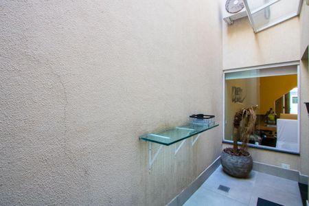 Casa de condomínio à venda com 133m², 3 quartos e 2 vagas Casa de condomínio à venda com 133m², 3 quartos e 2 vagasQuintal