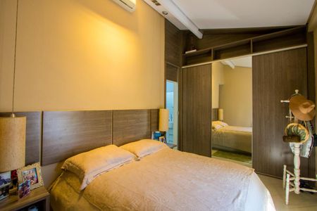 Casa de condomínio à venda com 133m², 3 quartos e 2 vagas Casa de condomínio à venda com 133m², 3 quartos e 2 vagasSuíte