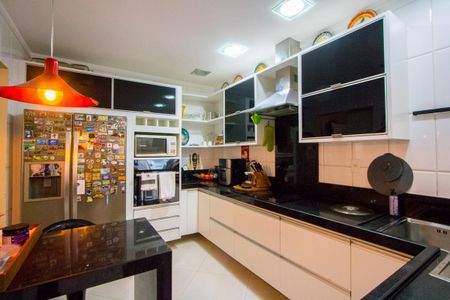 Casa de condomínio à venda com 133m², 3 quartos e 2 vagas Casa de condomínio à venda com 133m², 3 quartos e 2 vagasCozinha