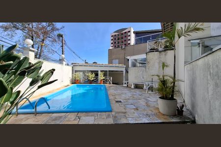 Casa de condomínio à venda com 133m², 3 quartos e 2 vagas Casa de condomínio à venda com 133m², 3 quartos e 2 vagasÁrea comum - Piscina