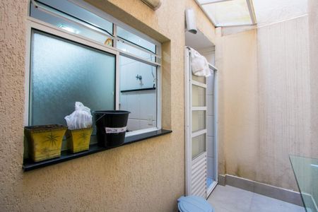 Casa de condomínio à venda com 133m², 3 quartos e 2 vagas Casa de condomínio à venda com 133m², 3 quartos e 2 vagasQuintal