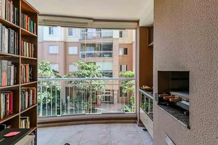 Apartamento para alugar com 104m², 3 quartos e 2 vagas Apartamento para alugar com 104m², 3 quartos e 2 vagasVaranda