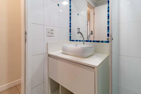 Apartamento para alugar com 104m², 3 quartos e 2 vagas Apartamento para alugar com 104m², 3 quartos e 2 vagasBanheiro social