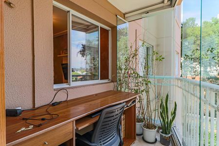 Apartamento para alugar com 104m², 3 quartos e 2 vagas Apartamento para alugar com 104m², 3 quartos e 2 vagasVaranda