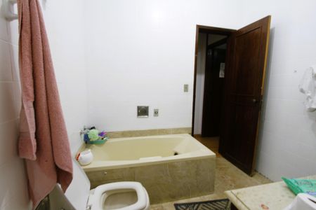 Casa à venda com 381m², 7 quartos e 2 vagasBanheiro Social 1