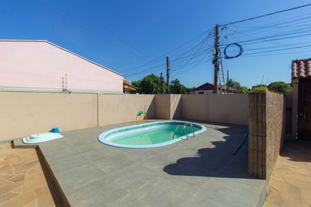 Casa à venda com 270m², 3 quartos e 3 vagas Casa à venda com 270m², 3 quartos e 3 vagasPiscina
