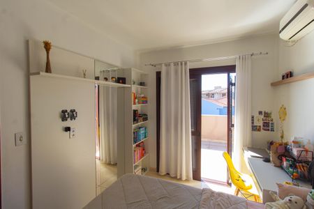 Casa à venda com 270m², 3 quartos e 3 vagas Casa à venda com 270m², 3 quartos e 3 vagasQuarto 2