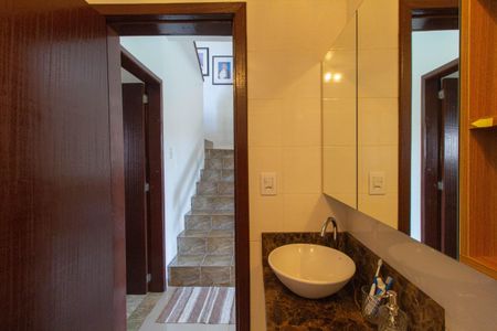 Casa à venda com 270m², 3 quartos e 3 vagas Casa à venda com 270m², 3 quartos e 3 vagasBanheiro 2