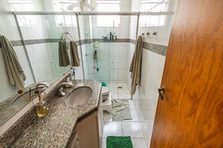 Apartamento à venda com 169m², 3 quartos e 2 vagas Apartamento à venda com 169m², 3 quartos e 2 vagasBanheiro / cobertura