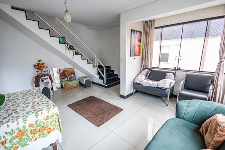 Apartamento à venda com 169m², 3 quartos e 2 vagas Apartamento à venda com 169m², 3 quartos e 2 vagasSala