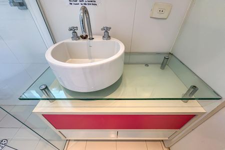 Casa de condomínio à venda com 342m², 3 quartos e 2 vagasBanheiro da Suíte 1