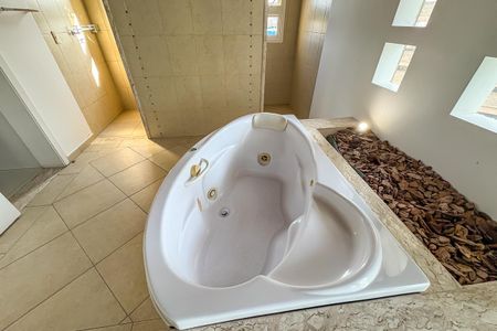 Casa de condomínio à venda com 342m², 3 quartos e 2 vagasBanheiro da Suíte 3