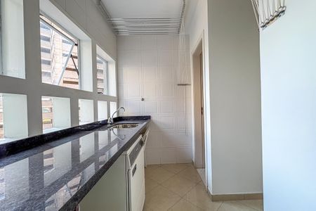 Casa de condomínio à venda com 342m², 3 quartos e 2 vagasÁrea de Serviço