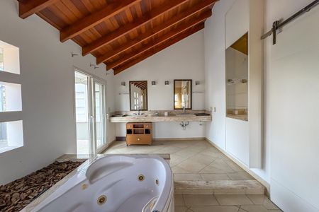 Casa de condomínio à venda com 342m², 3 quartos e 2 vagasBanheiro da Suíte 3