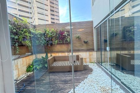 Casa de condomínio à venda com 342m², 3 quartos e 2 vagasVista da Sala de TV