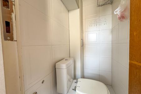 Casa de condomínio à venda com 342m², 3 quartos e 2 vagasBanheiro de Serviço