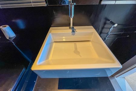 Casa de condomínio à venda com 342m², 3 quartos e 2 vagasLavabo