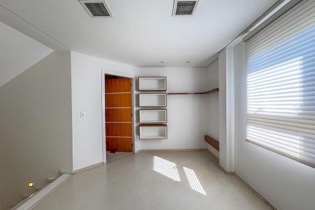 Casa de condomínio à venda com 342m², 3 quartos e 2 vagasEscritório