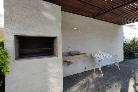 Apartamento para alugar com 60m², 2 quartos e 1 vaga Apartamento para alugar com 60m², 2 quartos e 1 vagaÁrea comum - Churrasqueira