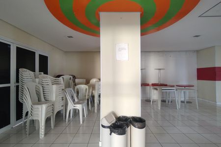 Apartamento para alugar com 60m², 2 quartos e 1 vaga Apartamento para alugar com 60m², 2 quartos e 1 vagaÁrea comum - Salão de festas