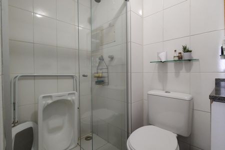 Apartamento para alugar com 60m², 2 quartos e 1 vaga Apartamento para alugar com 60m², 2 quartos e 1 vagaBanheiro da Suíte