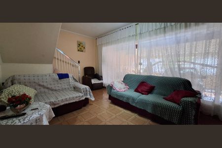 Casa à venda com 110m², 3 quartos e 3 vagasSala