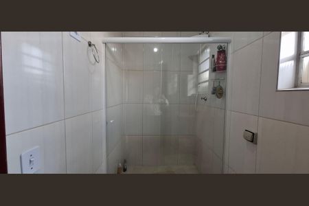 Casa à venda com 110m², 3 quartos e 3 vagasBanheiro 