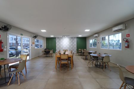 Apartamento para alugar com 46m², 2 quartos e 1 vagaÁrea comum - Salão de festas