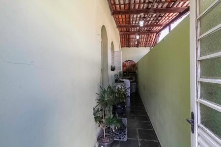Casa à venda com 270m², 3 quartos e 6 vagasEntrada