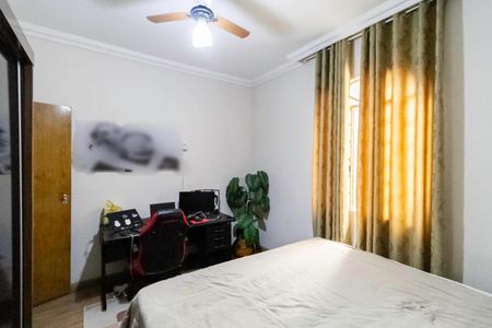 Casa à venda com 270m², 3 quartos e 6 vagasQuarto 2 - Casa 1