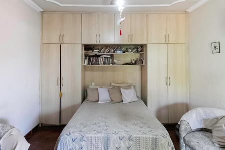 Casa à venda com 270m², 3 quartos e 6 vagasSuíte - Casa 2