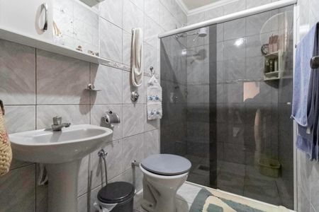 Casa à venda com 270m², 3 quartos e 6 vagasBanheiro da suíte - Casa 2