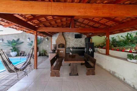 Casa à venda com 270m², 3 quartos e 6 vagasEspaço Gourmet