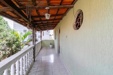 Casa à venda com 270m², 3 quartos e 6 vagasVaranda da suíte - Casa 2