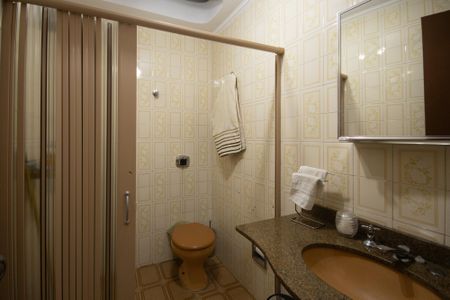 Casa à venda com 234m², 4 quartos e 2 vagasBanheiro