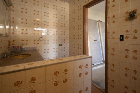 Casa à venda com 234m², 4 quartos e 2 vagasBanheiro da Suíte 1 (Casa 2)