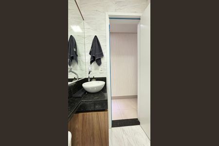 Apartamento à venda com 140m², 2 quartos e 2 vagasBanheiro