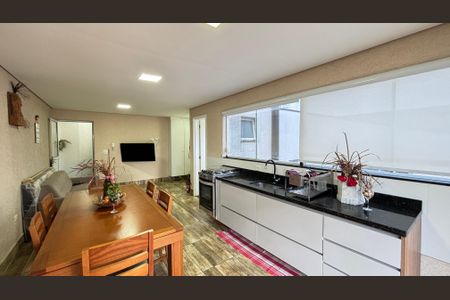 Apartamento à venda com 140m², 2 quartos e 2 vagasCobertura