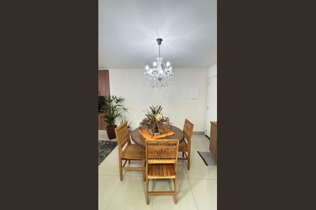 Apartamento à venda com 140m², 2 quartos e 2 vagasSala