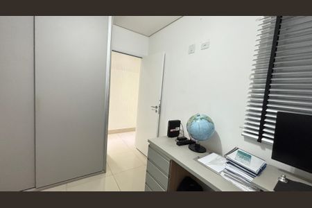 Apartamento à venda com 140m², 2 quartos e 2 vagasQuarto
