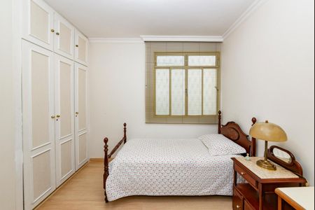 Apartamento à venda com 148m², 4 quartos e 2 vagasQuarto 2