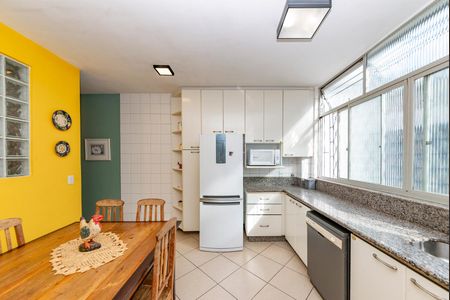 Apartamento à venda com 148m², 4 quartos e 2 vagasCozinha