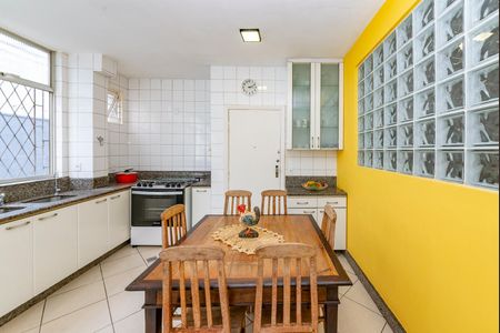 Apartamento à venda com 148m², 4 quartos e 2 vagasCozinha